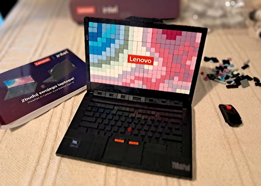 laptop lenovo thinkpad z klockow